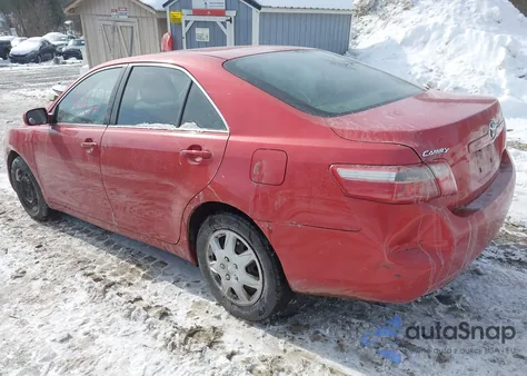 2007 Toyota Camry Le z USA, uszkodzony, nr VIN 4T1BE46KX7U055371